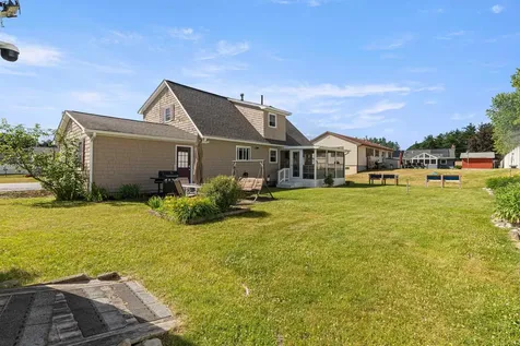 7 Hopi Drive Nashua NH 03063