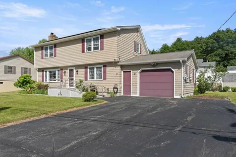 7 Hopi Drive Nashua NH 03063