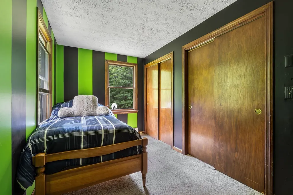 127 Mountain Road Deerfield NH 03037