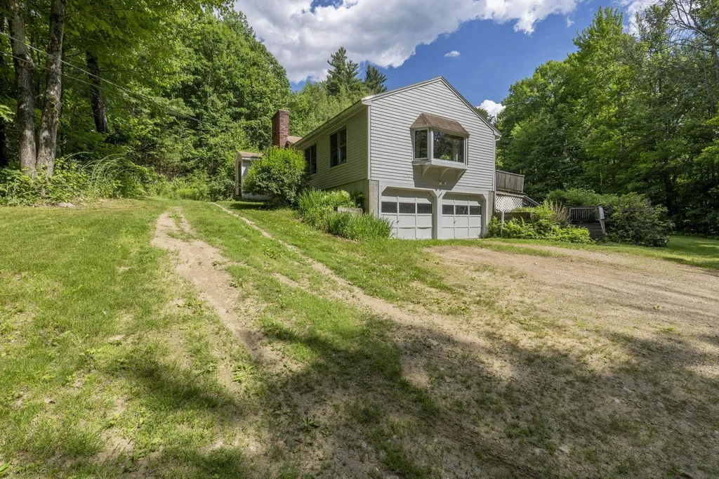 127 Mountain Road Deerfield NH 03037