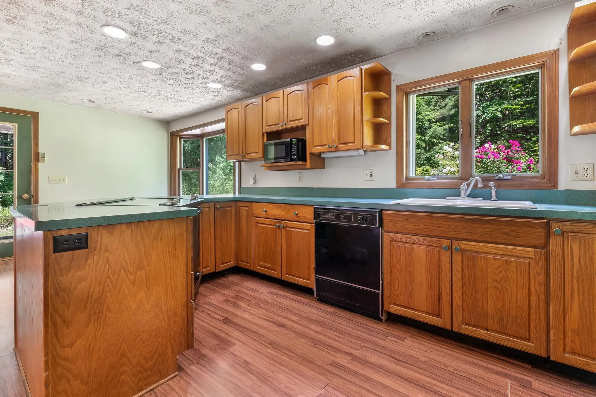 127 Mountain Road Deerfield NH 03037