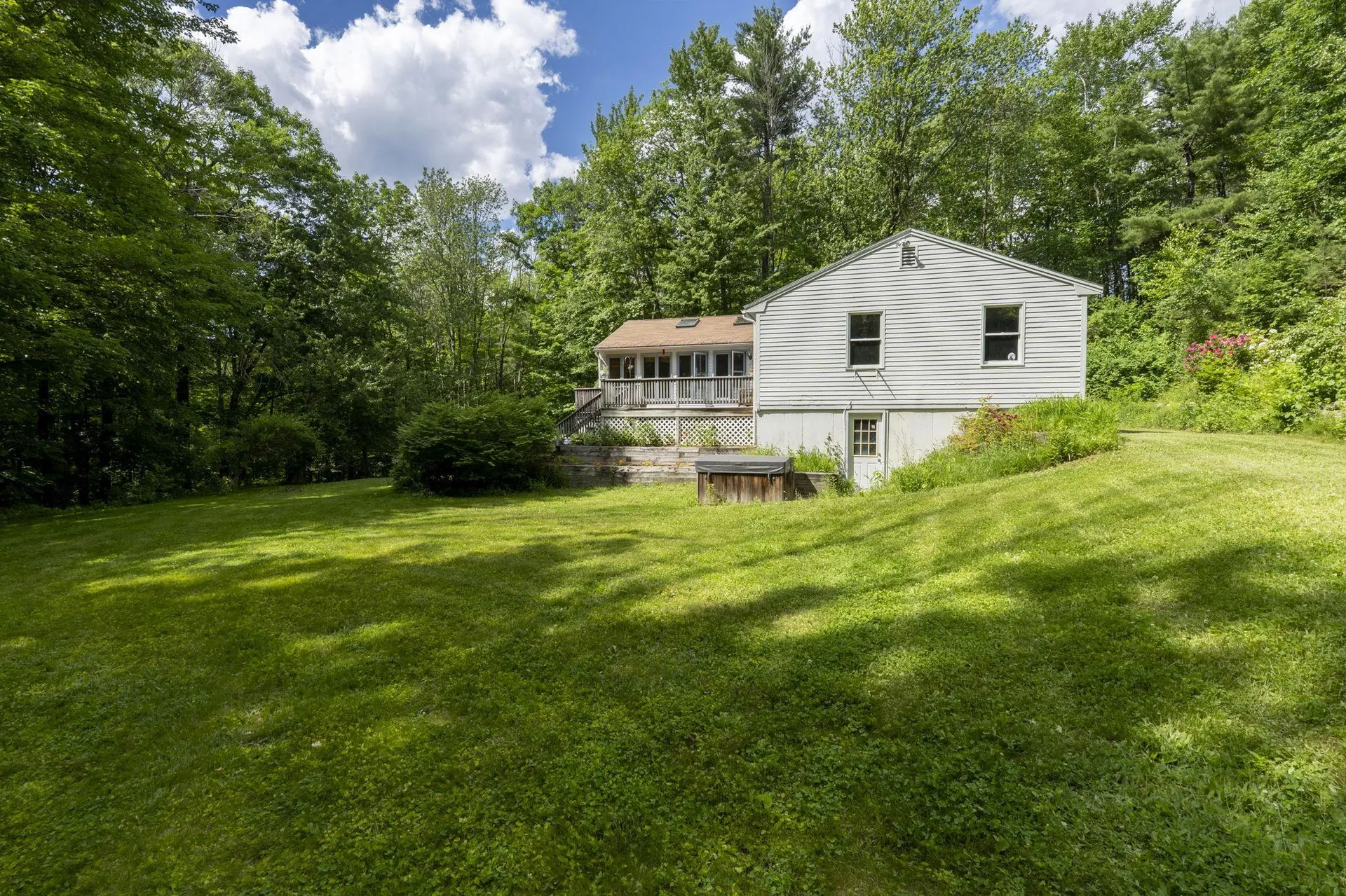 127 Mountain Road Deerfield NH 03037
