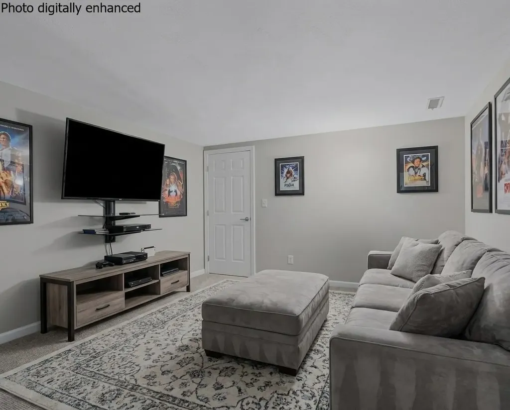 15 Strafford Lane Bedford NH 03110