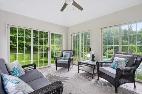 15 Strafford Lane Bedford NH 03110