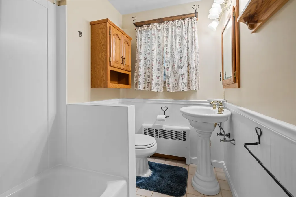 128 Holly Avenue Manchester NH 03103