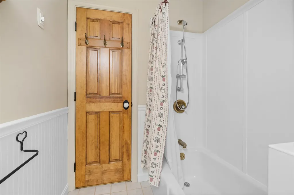 128 Holly Avenue Manchester NH 03103
