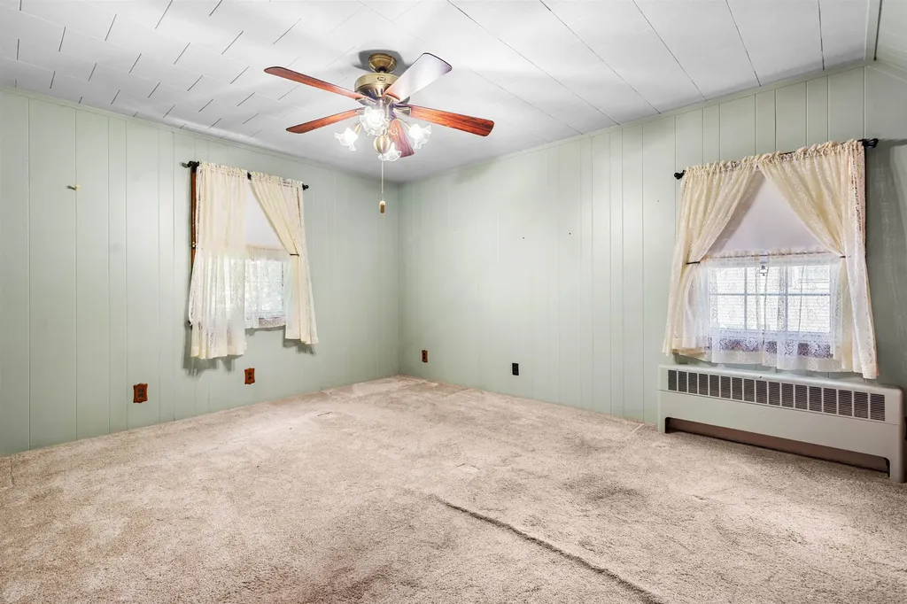 128 Holly Avenue Manchester NH 03103