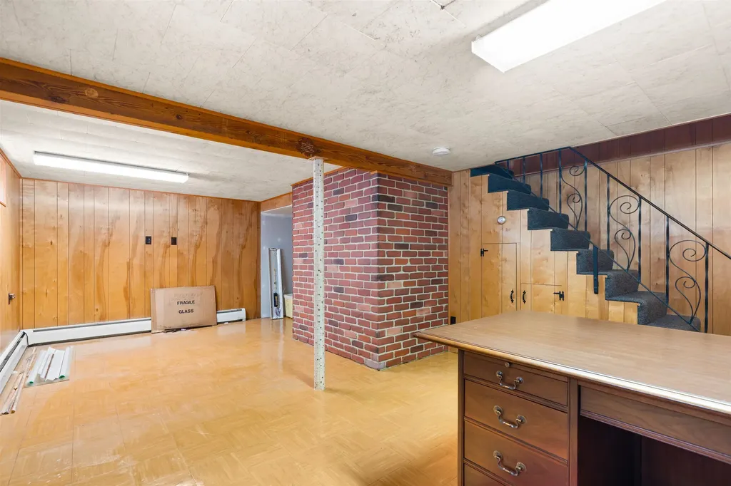 128 Holly Avenue Manchester NH 03103