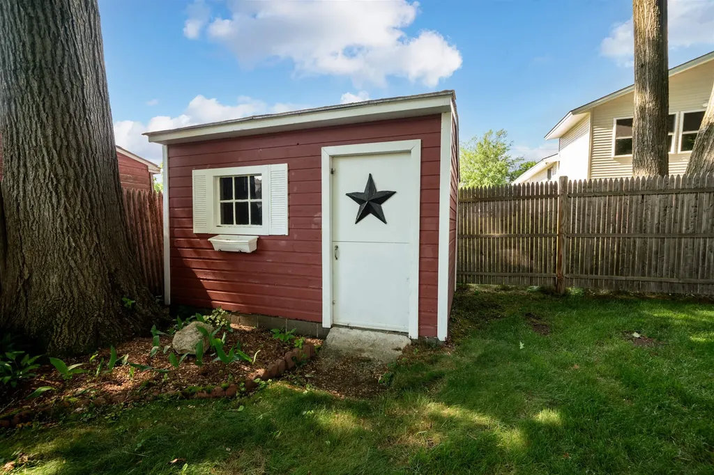 128 Holly Avenue Manchester NH 03103