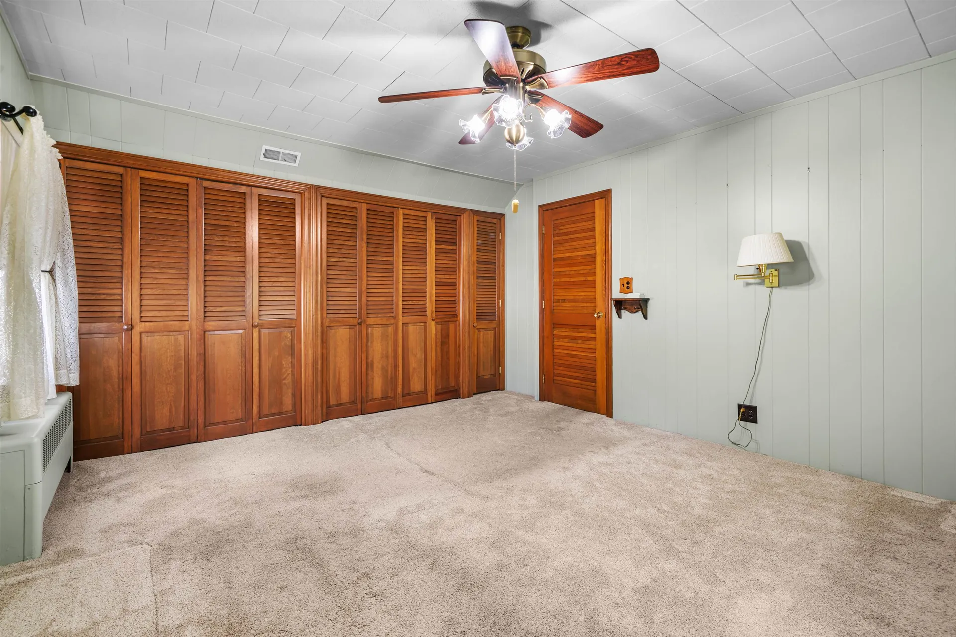 128 Holly Avenue Manchester NH 03103