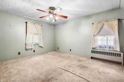 128 Holly Avenue Manchester NH 03103