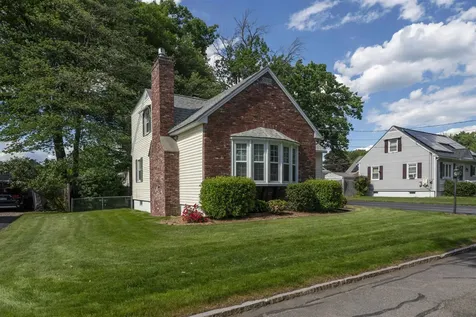 128 Holly Avenue Manchester NH 03103