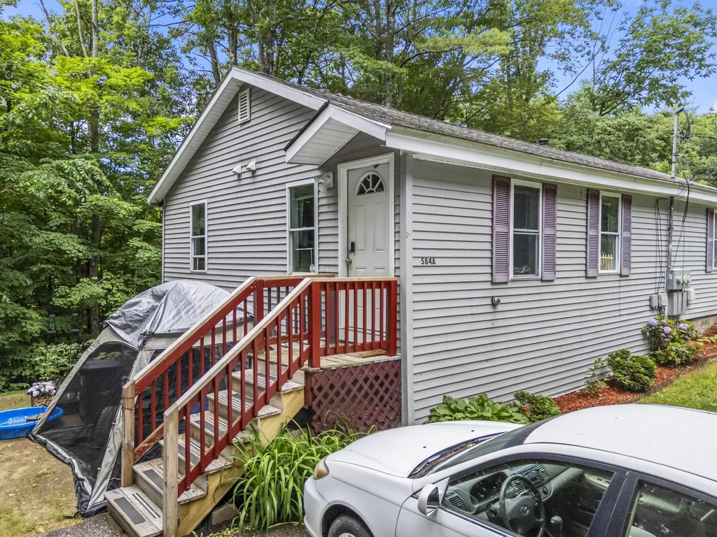 584 Chestnut Hill Road Farmington NH 03835