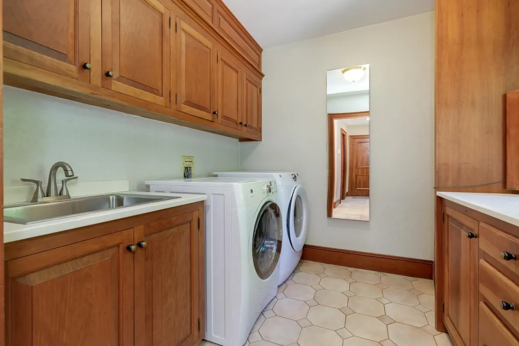 63 Ridge Road Concord NH 03301