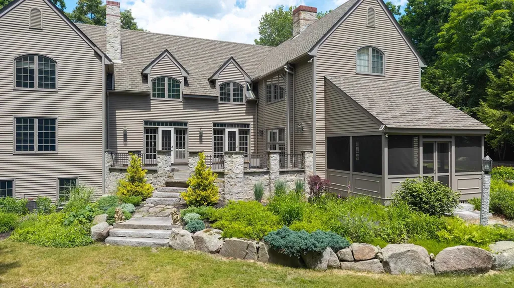 63 Ridge Road Concord NH 03301