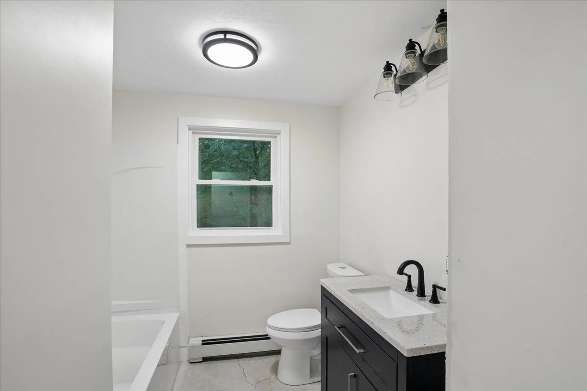 6 Horseshoe Lane Londonderry NH 03053