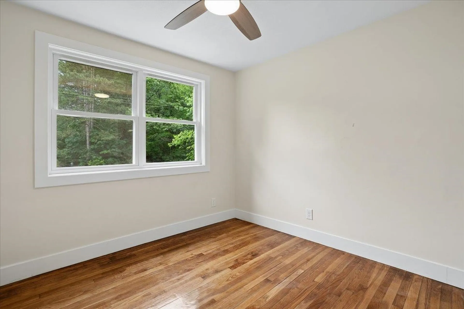 6 Horseshoe Lane Londonderry NH 03053