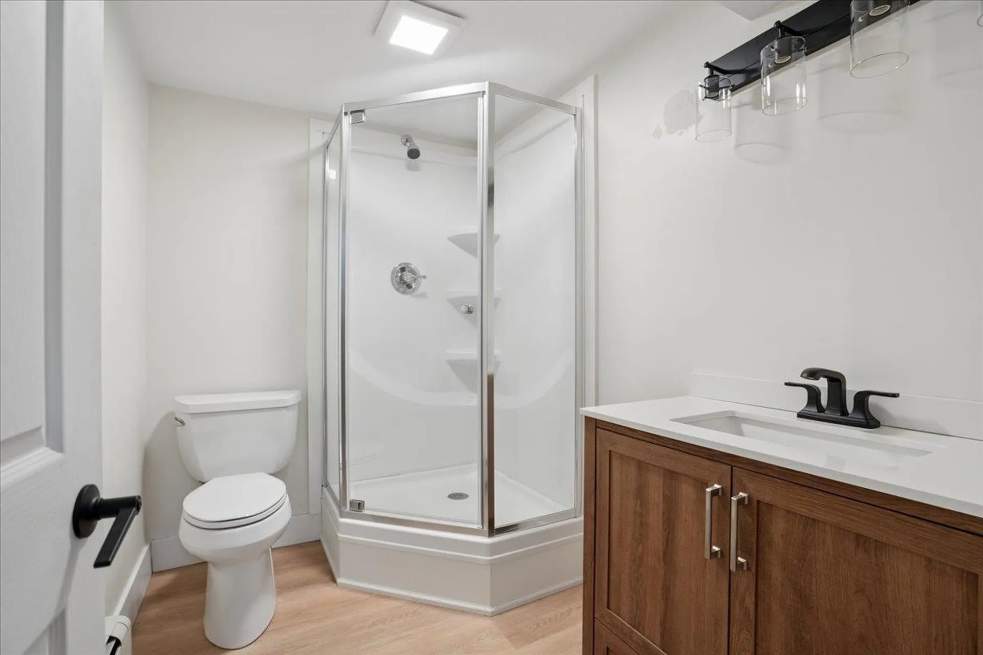 6 Horseshoe Lane Londonderry NH 03053