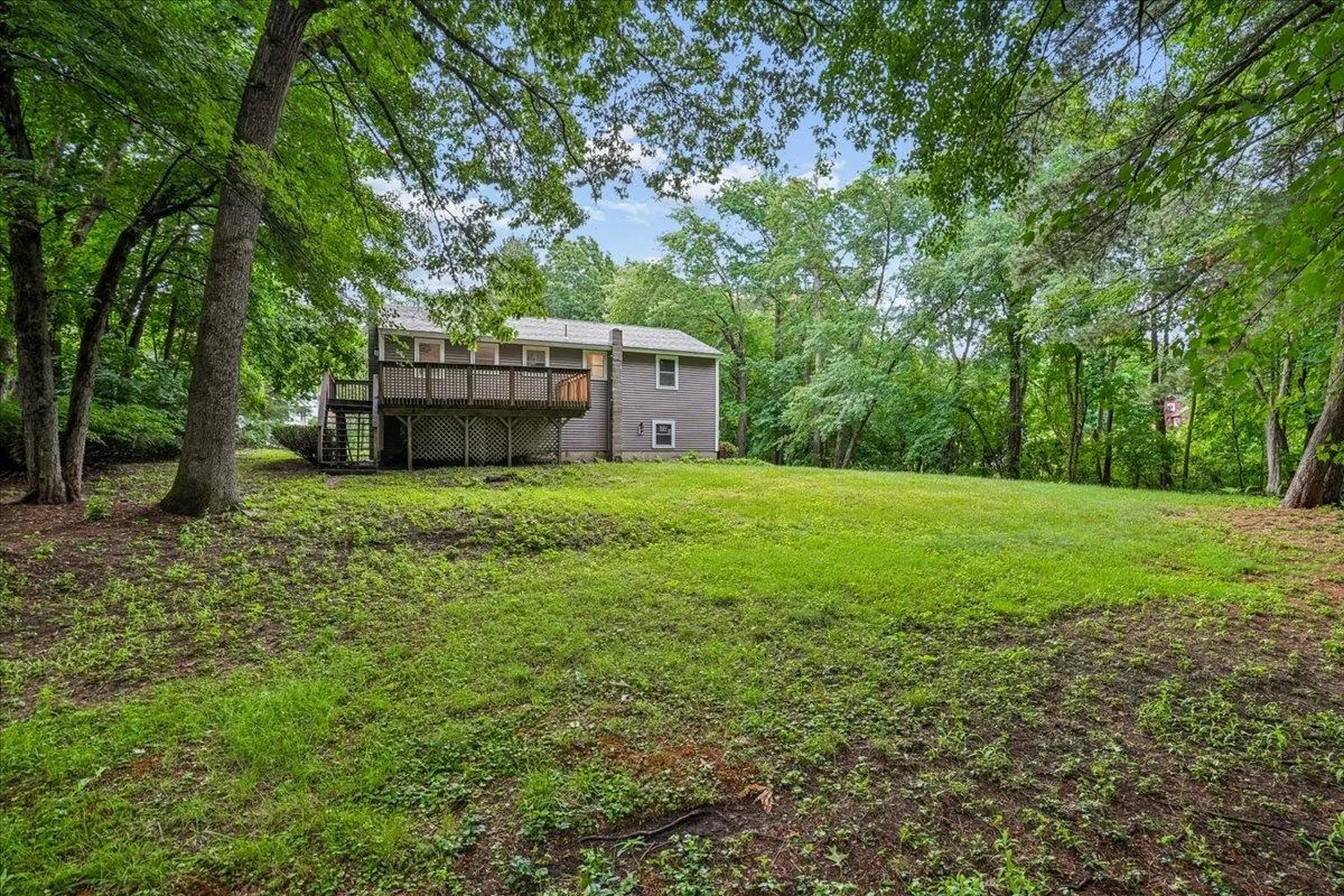 6 Horseshoe Lane Londonderry NH 03053