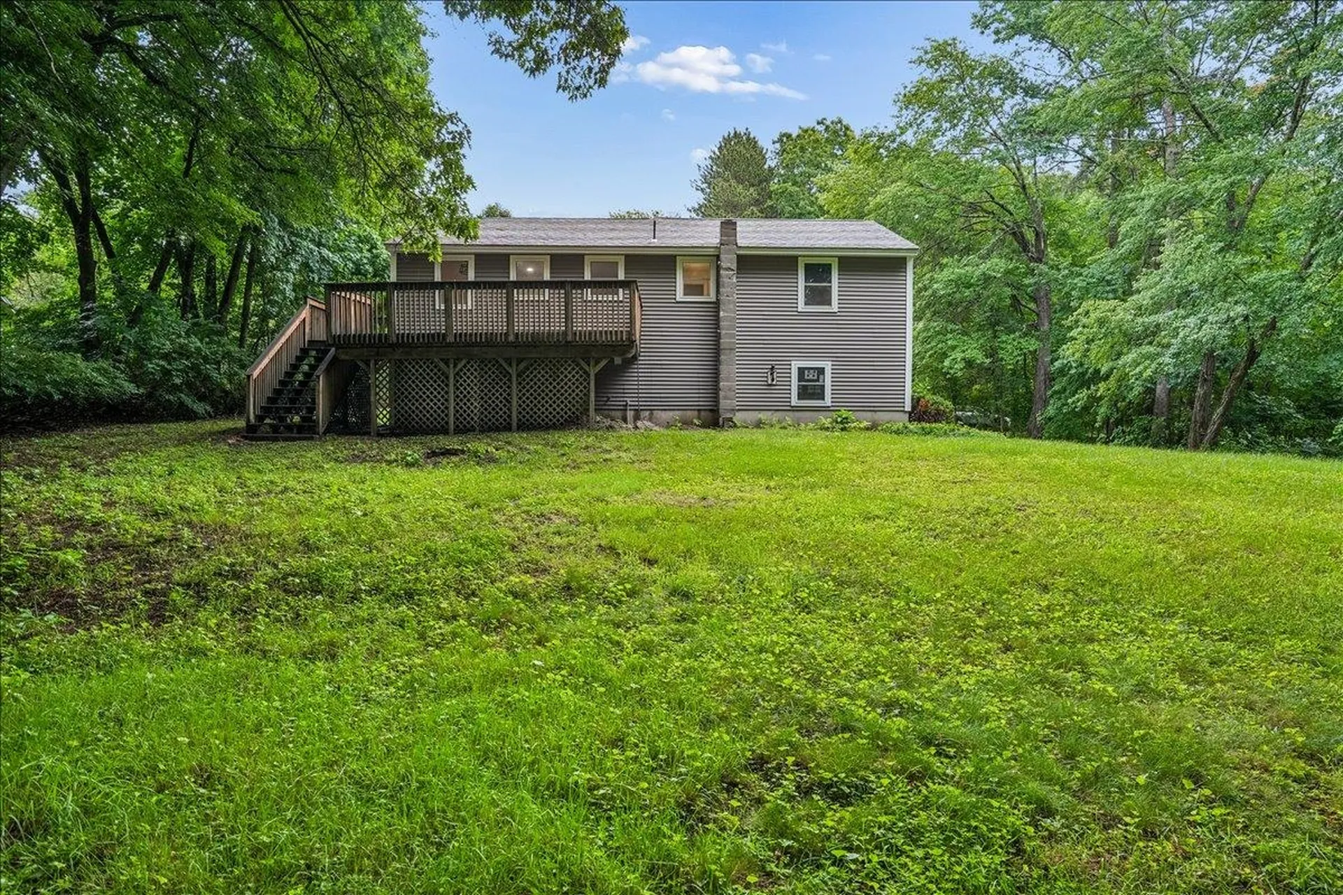 6 Horseshoe Lane Londonderry NH 03053