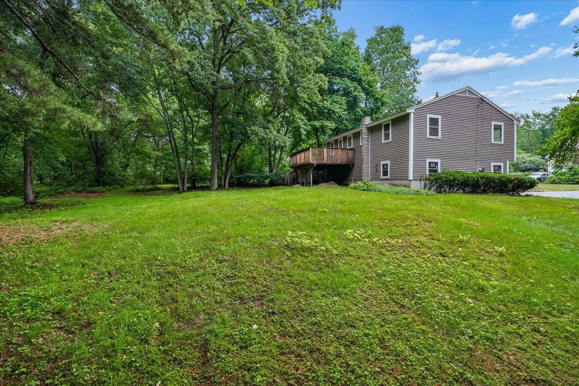 6 Horseshoe Lane Londonderry NH 03053