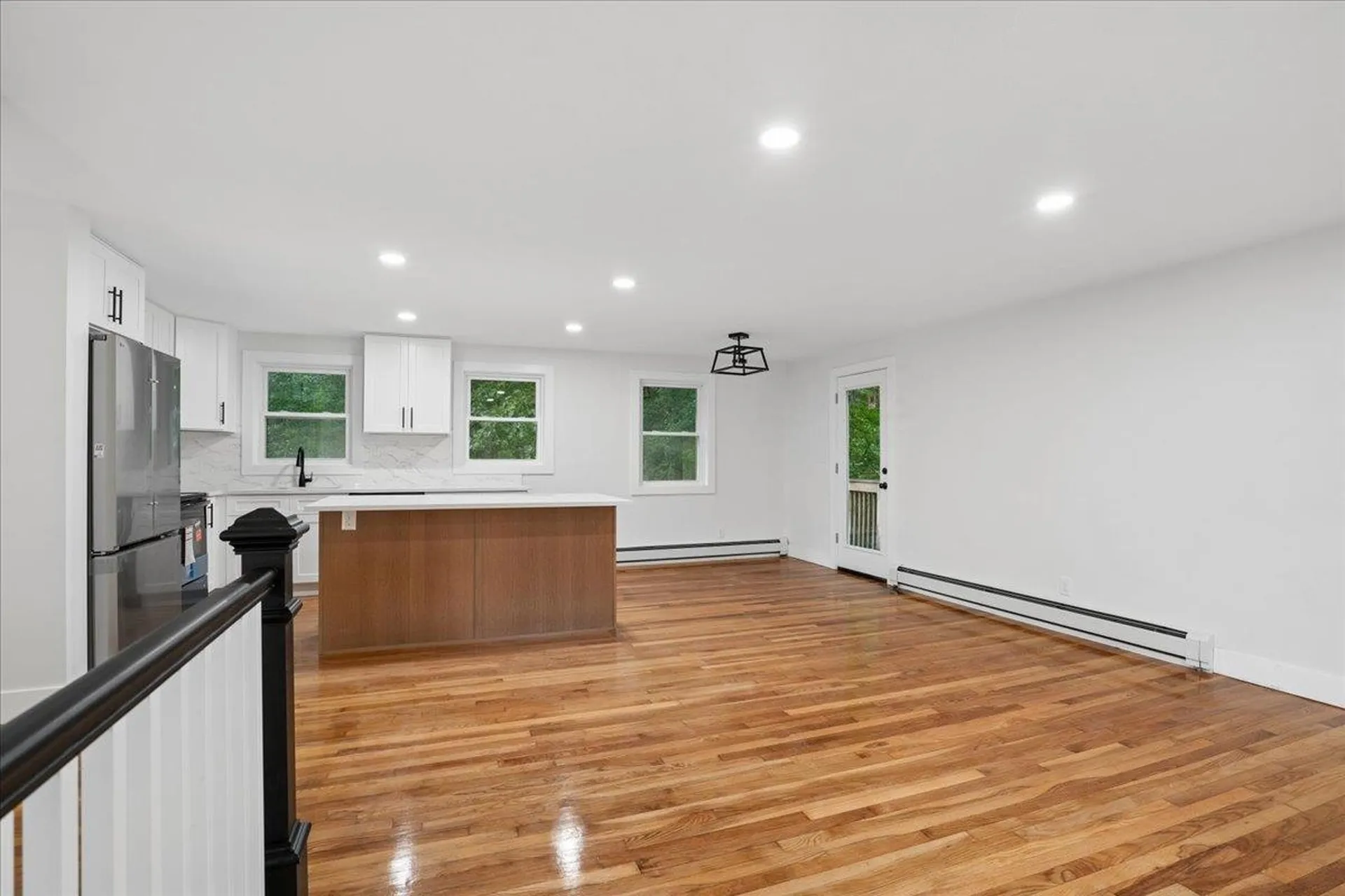 6 Horseshoe Lane Londonderry NH 03053