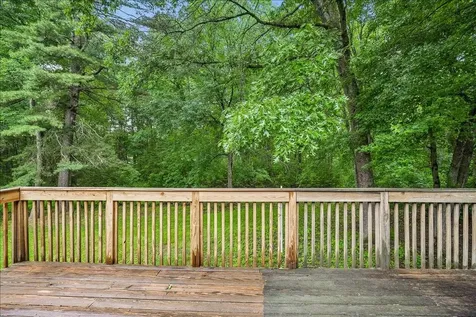 6 Horseshoe Lane Londonderry NH 03053