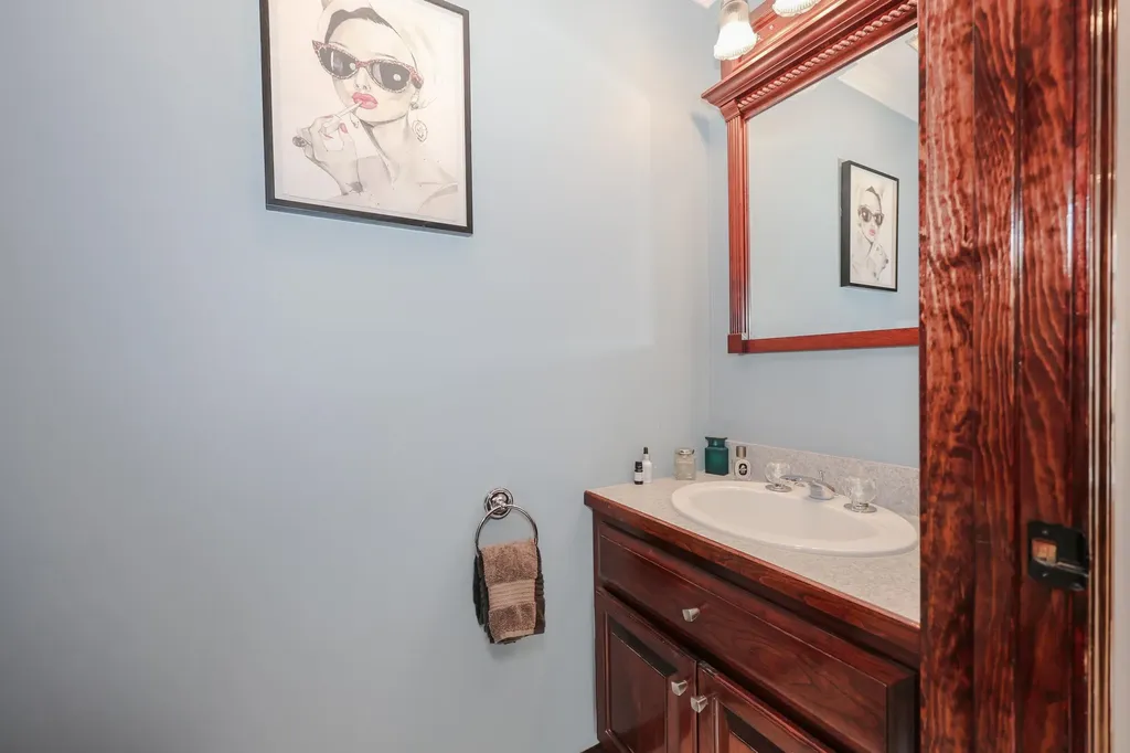 4 Cheney Lane Plaistow NH 03865