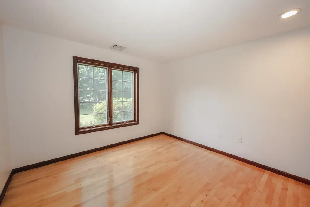 4 Cheney Lane Plaistow NH 03865