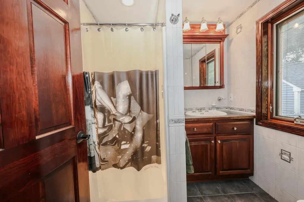 4 Cheney Lane Plaistow NH 03865