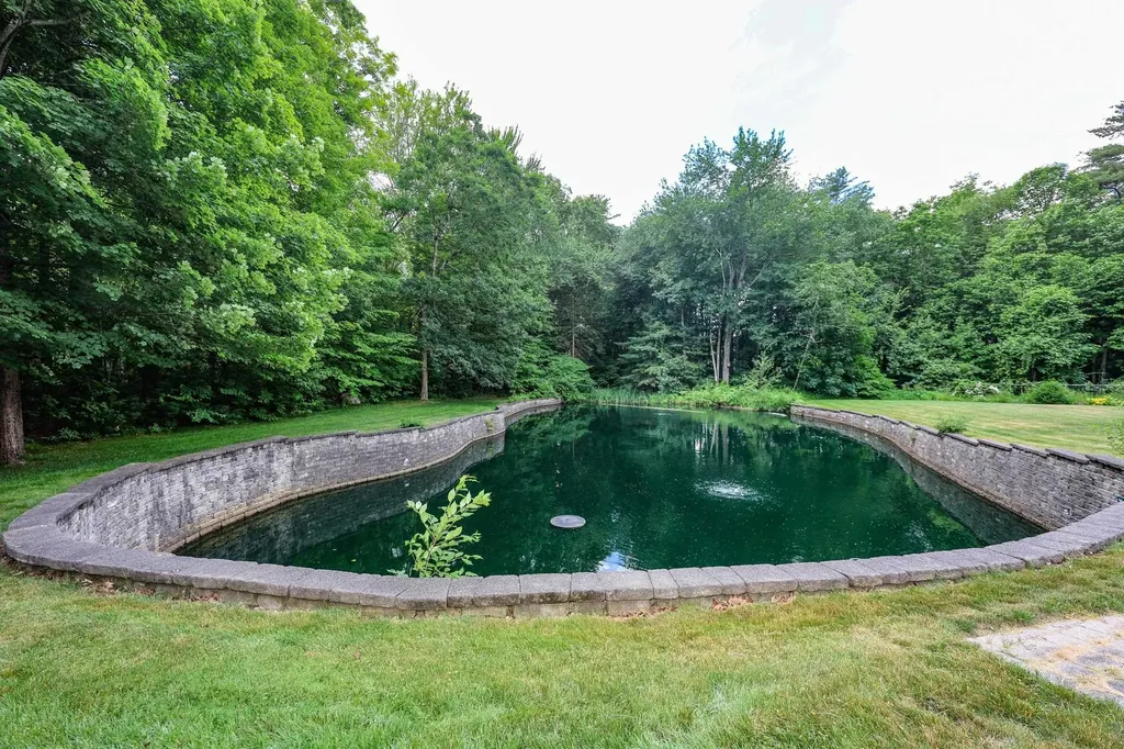 4 Cheney Lane Plaistow NH 03865