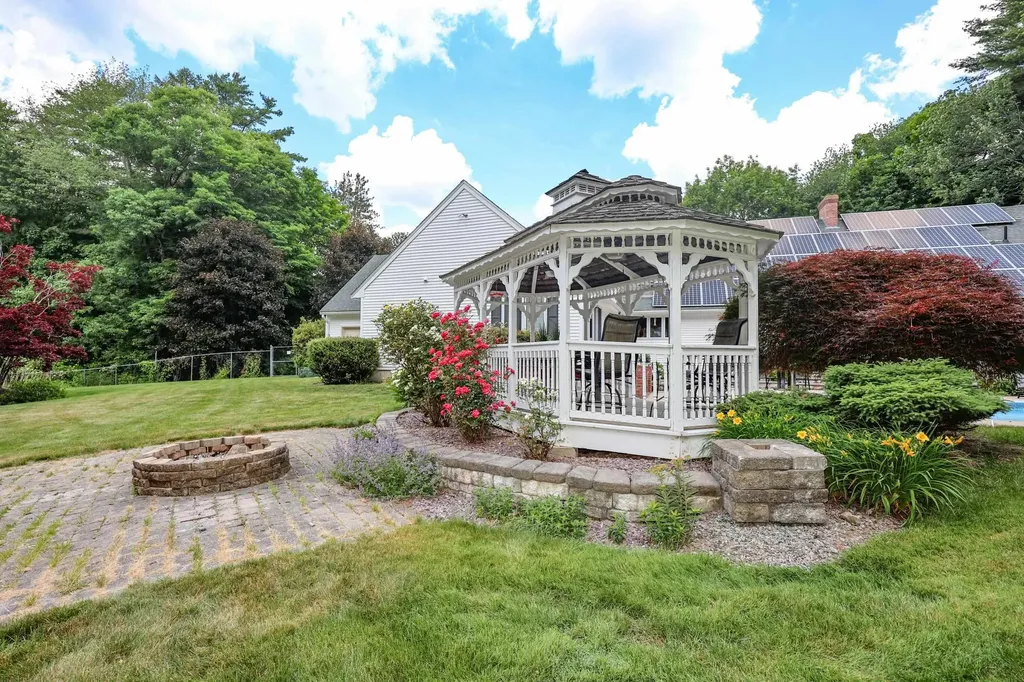 4 Cheney Lane Plaistow NH 03865
