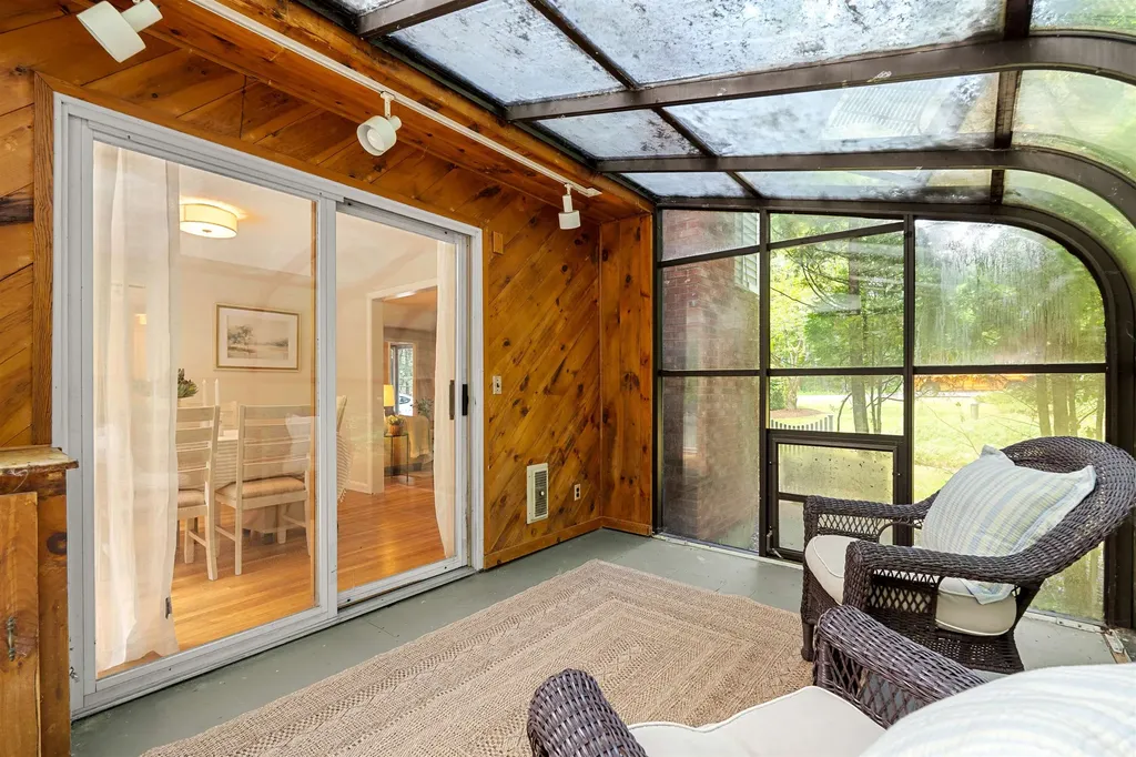 1 Danbury Circle Amherst NH 03031