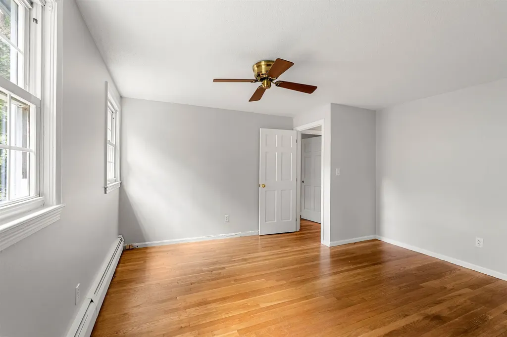1 Danbury Circle Amherst NH 03031
