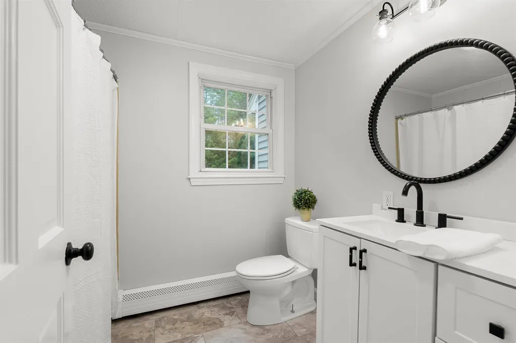 1 Danbury Circle Amherst NH 03031