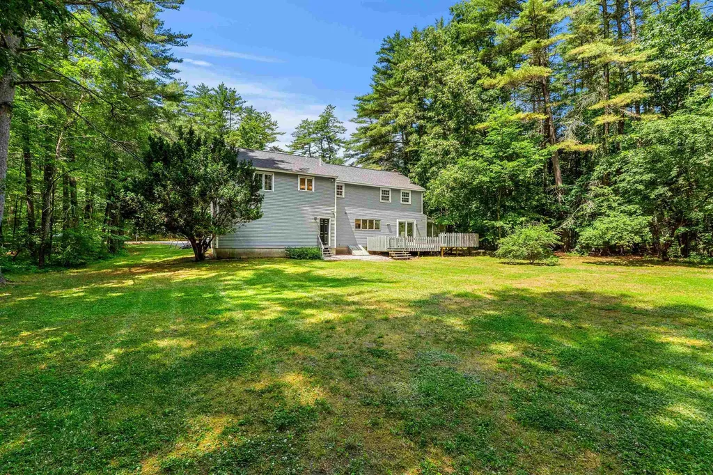 1 Danbury Circle Amherst NH 03031