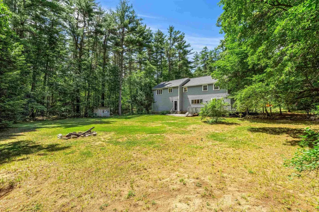 1 Danbury Circle Amherst NH 03031