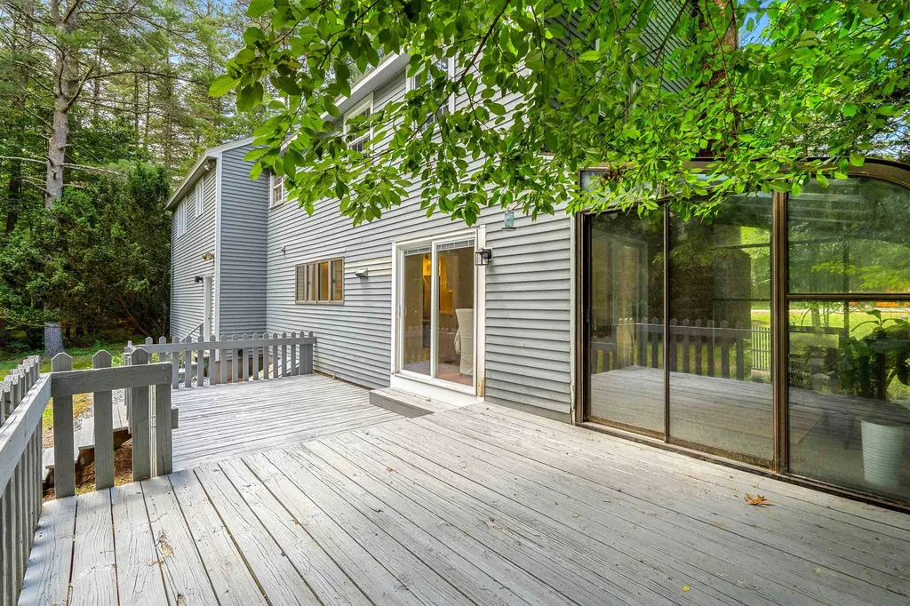 1 Danbury Circle Amherst NH 03031