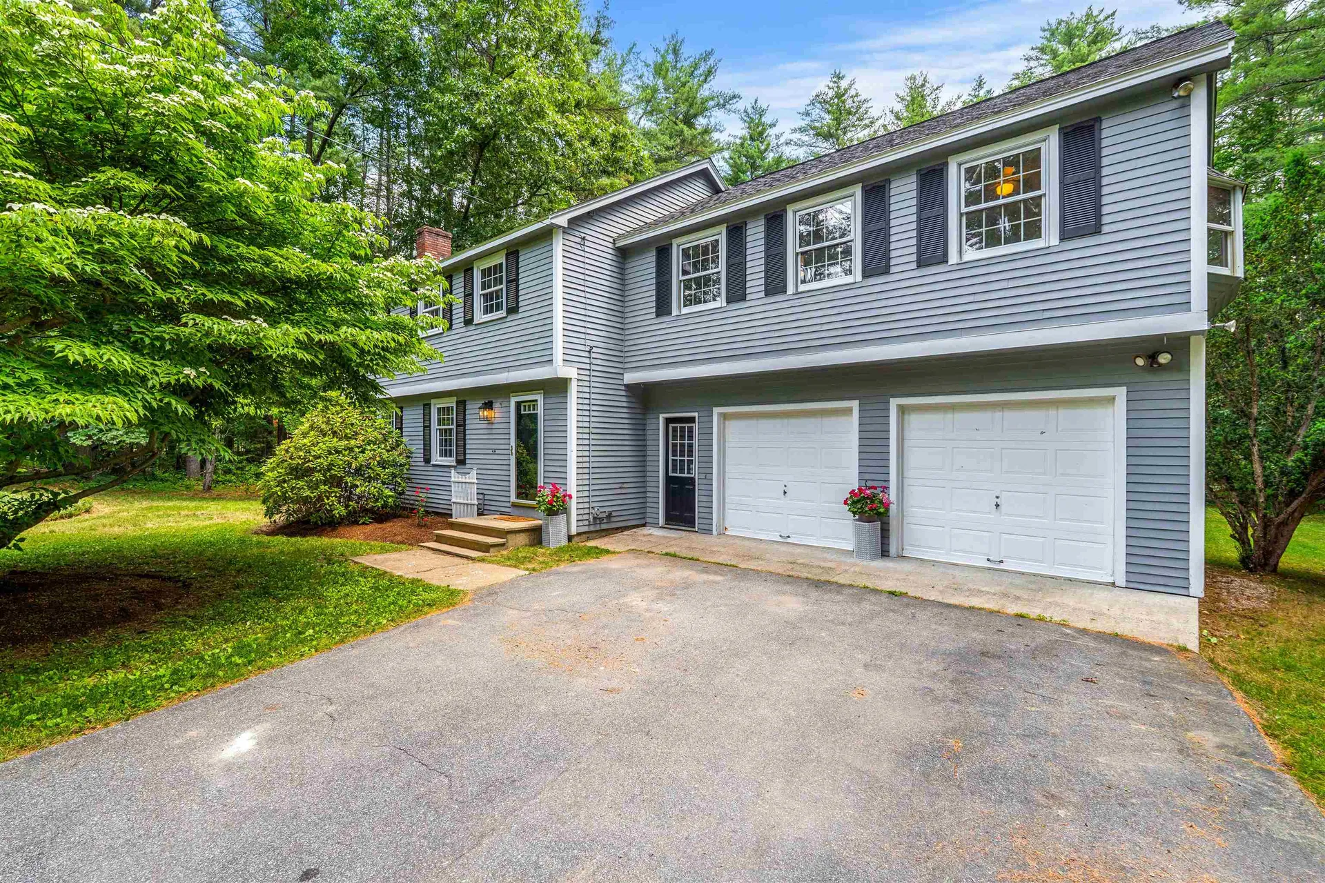 1 Danbury Circle Amherst NH 03031
