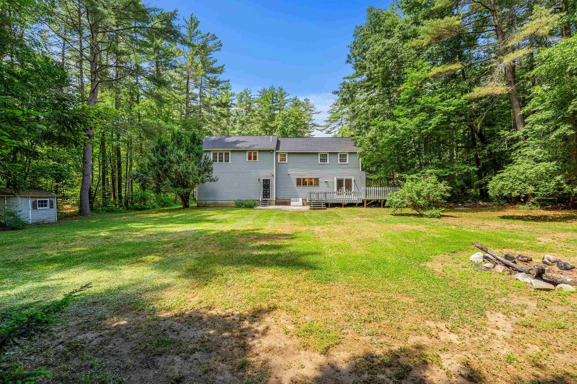 1 Danbury Circle Amherst NH 03031