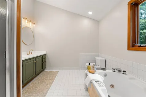 1 Danbury Circle Amherst NH 03031