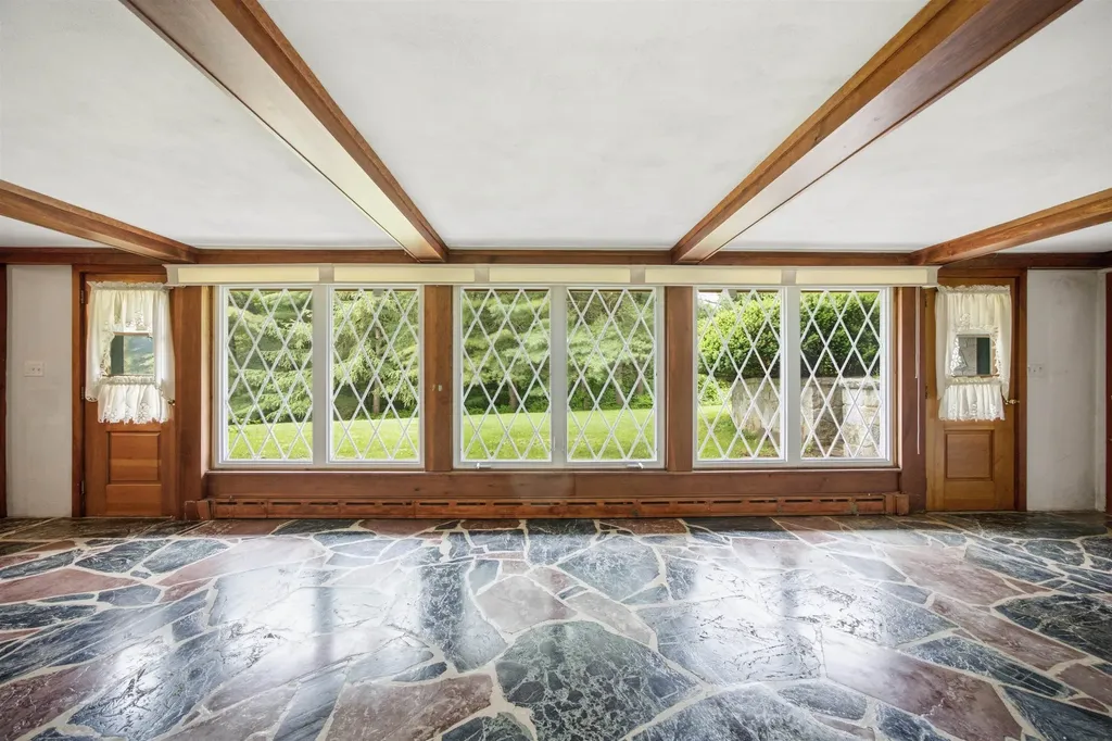 30 Skyline Drive Gilford NH 03249