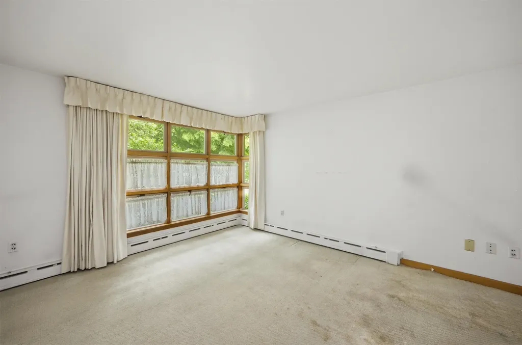 30 Skyline Drive Gilford NH 03249