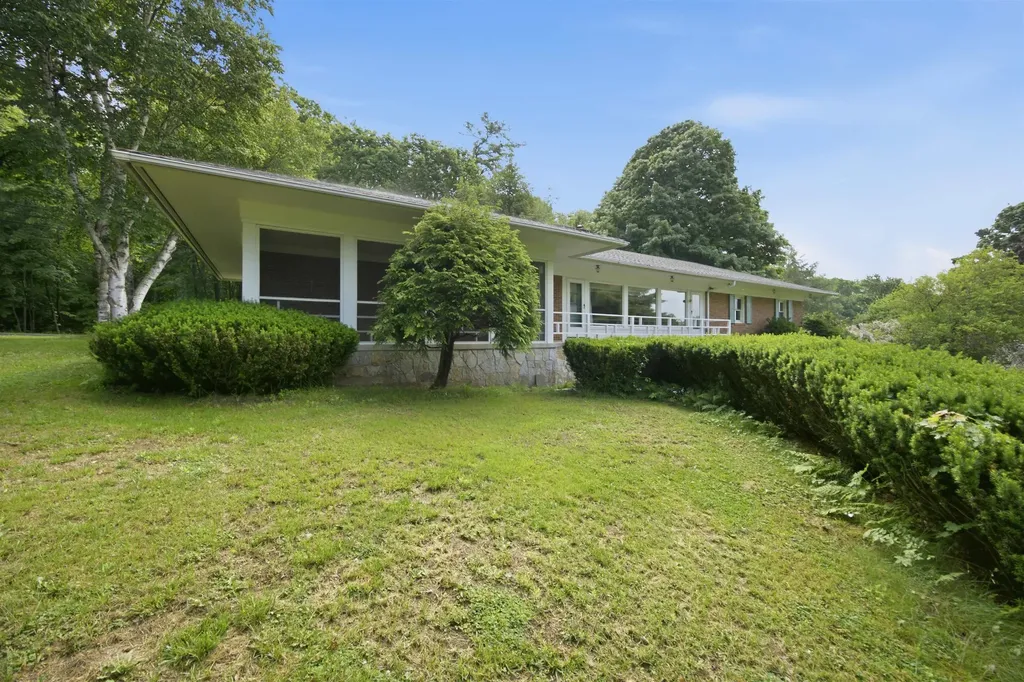 30 Skyline Drive Gilford NH 03249