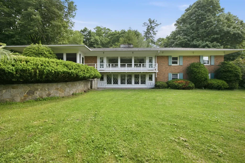 30 Skyline Drive Gilford NH 03249