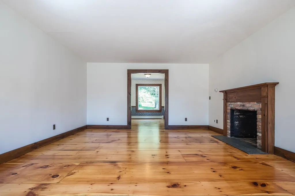 5876 Route 7 Pittsford VT 05763