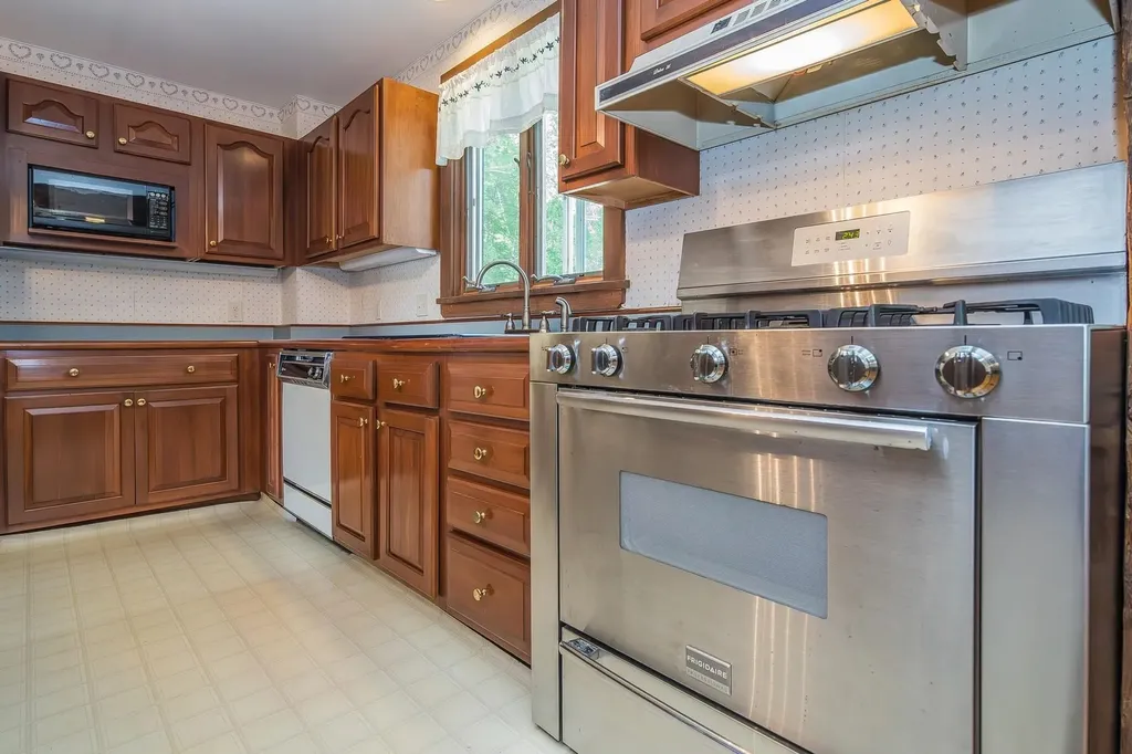 5876 Route 7 Pittsford VT 05763