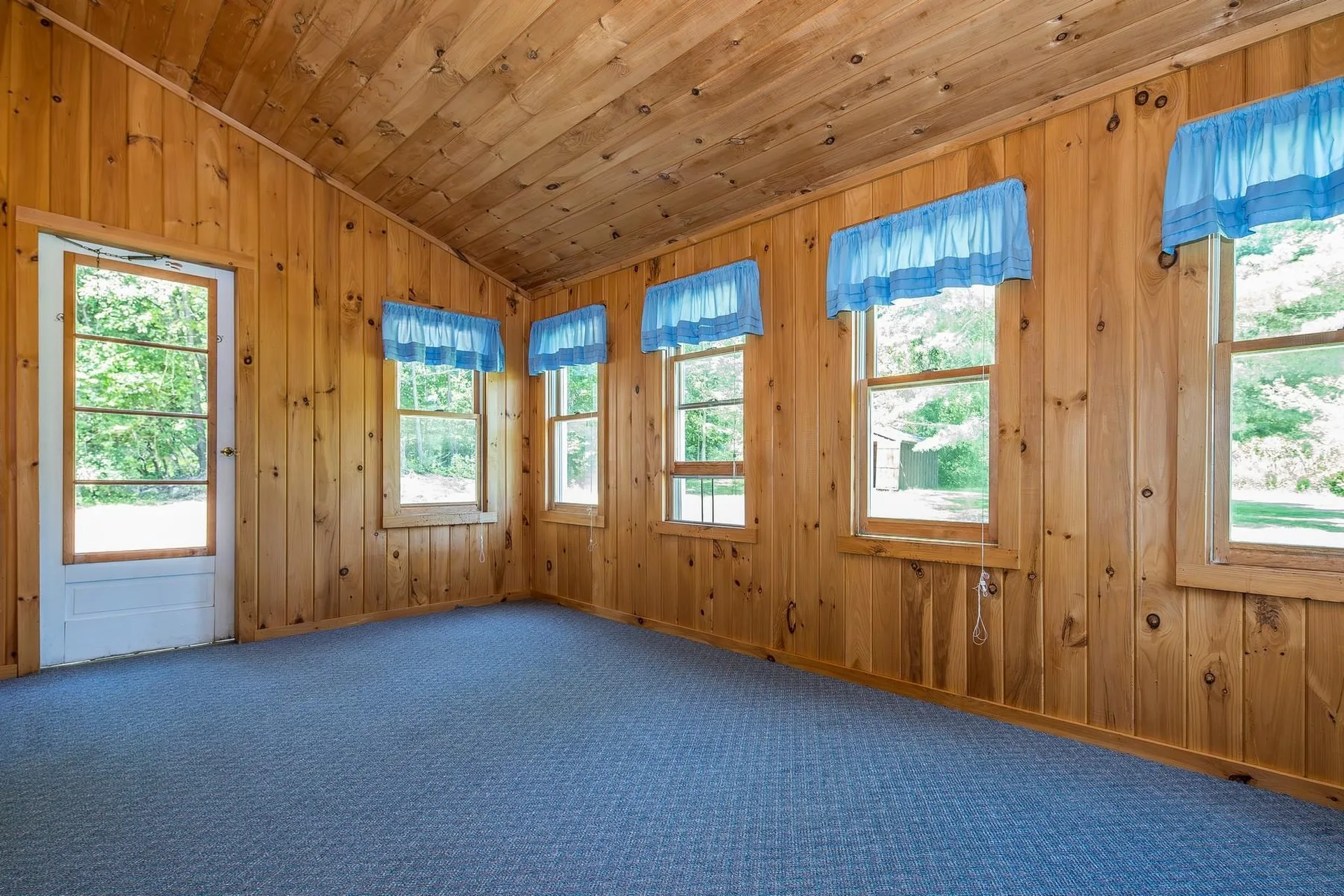 5876 Route 7 Pittsford VT 05763