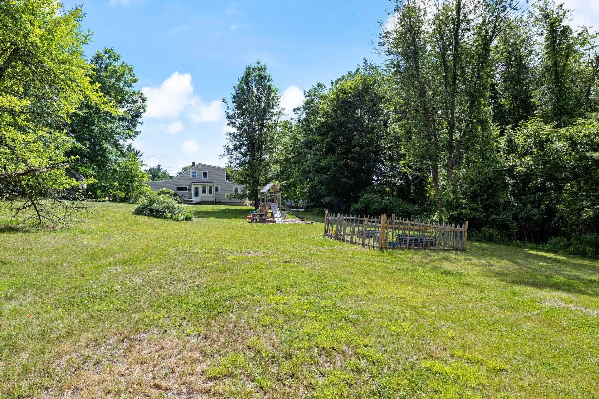 233 Littleworth Road Madbury NH 03823