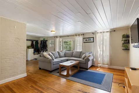 233 Littleworth Road Madbury NH 03823